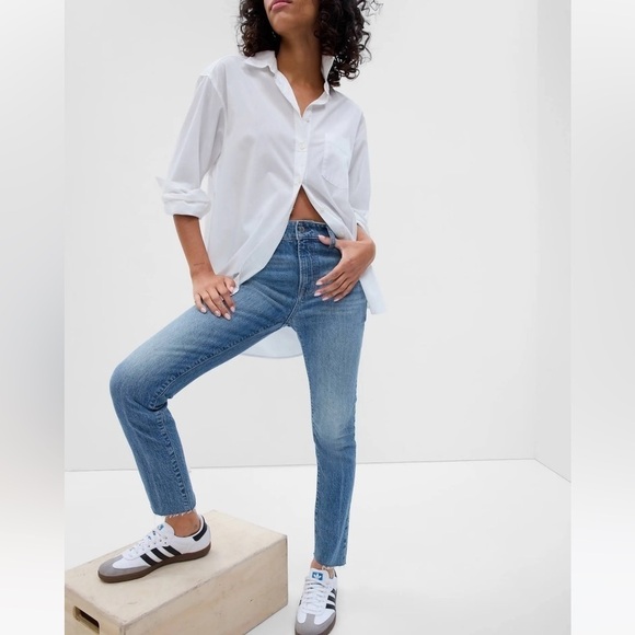 GAP Denim - GAP Mid Rise Slim Boyfriend Jeans with Washwell Medium Brinkley